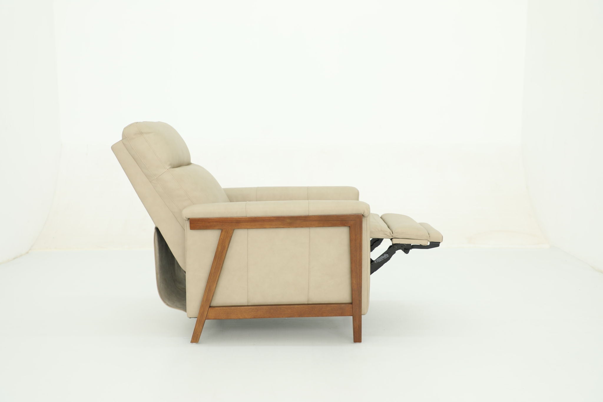 Lewiston - Push Thru The Arm Recliner