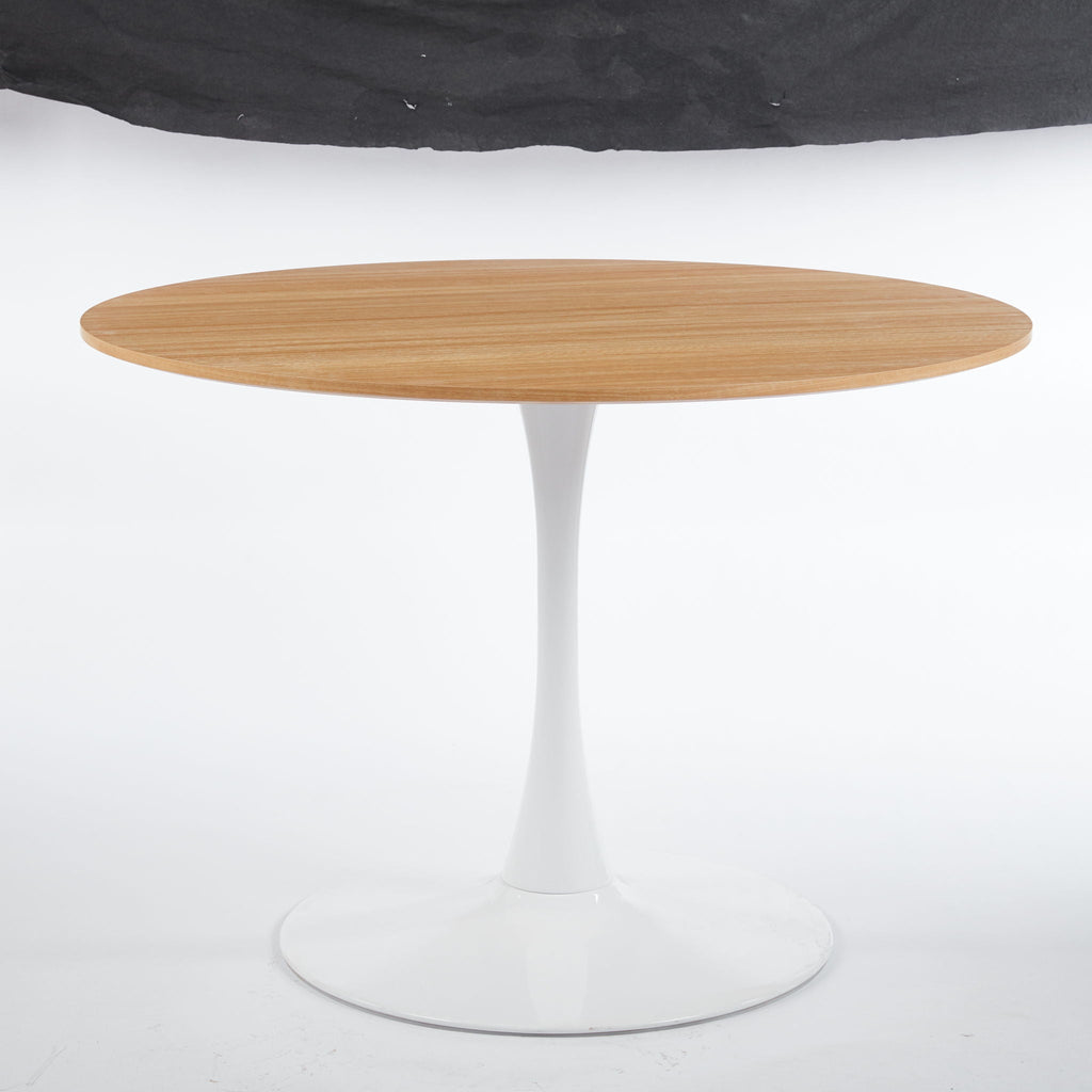 Mid-Century Tulip Dining Table With Round Top
