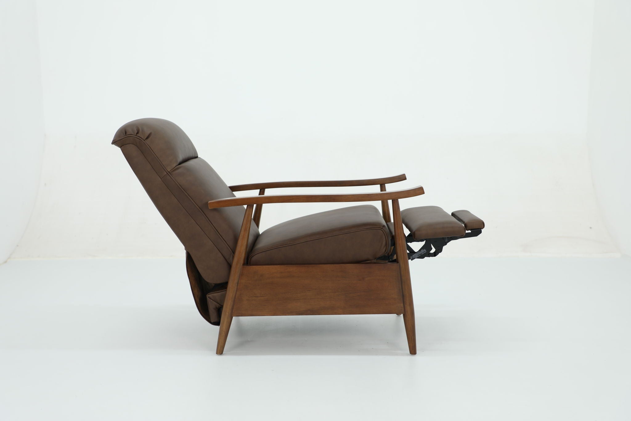Hampton (B) - Recliner Push Thru The Arms