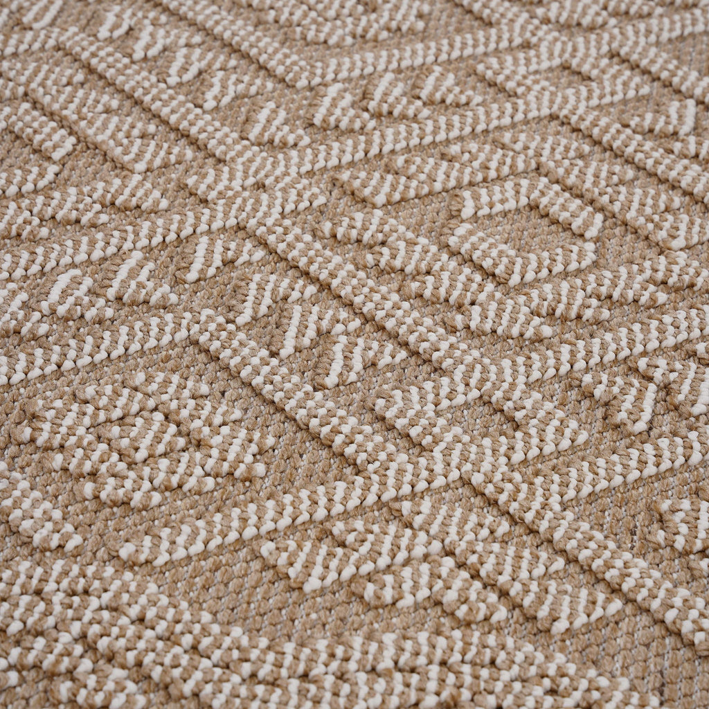 Guros - 8' X 10' Traditional Indoor / Outdoor Area Rug - Natural