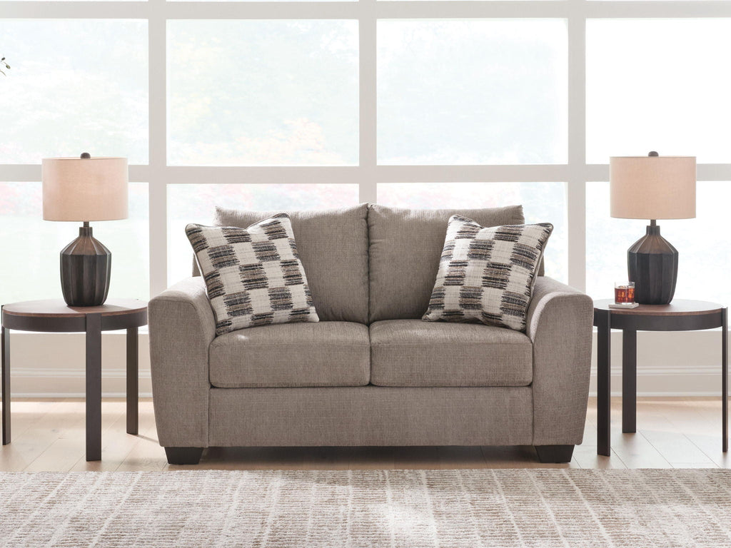 Loreo - Loveseat