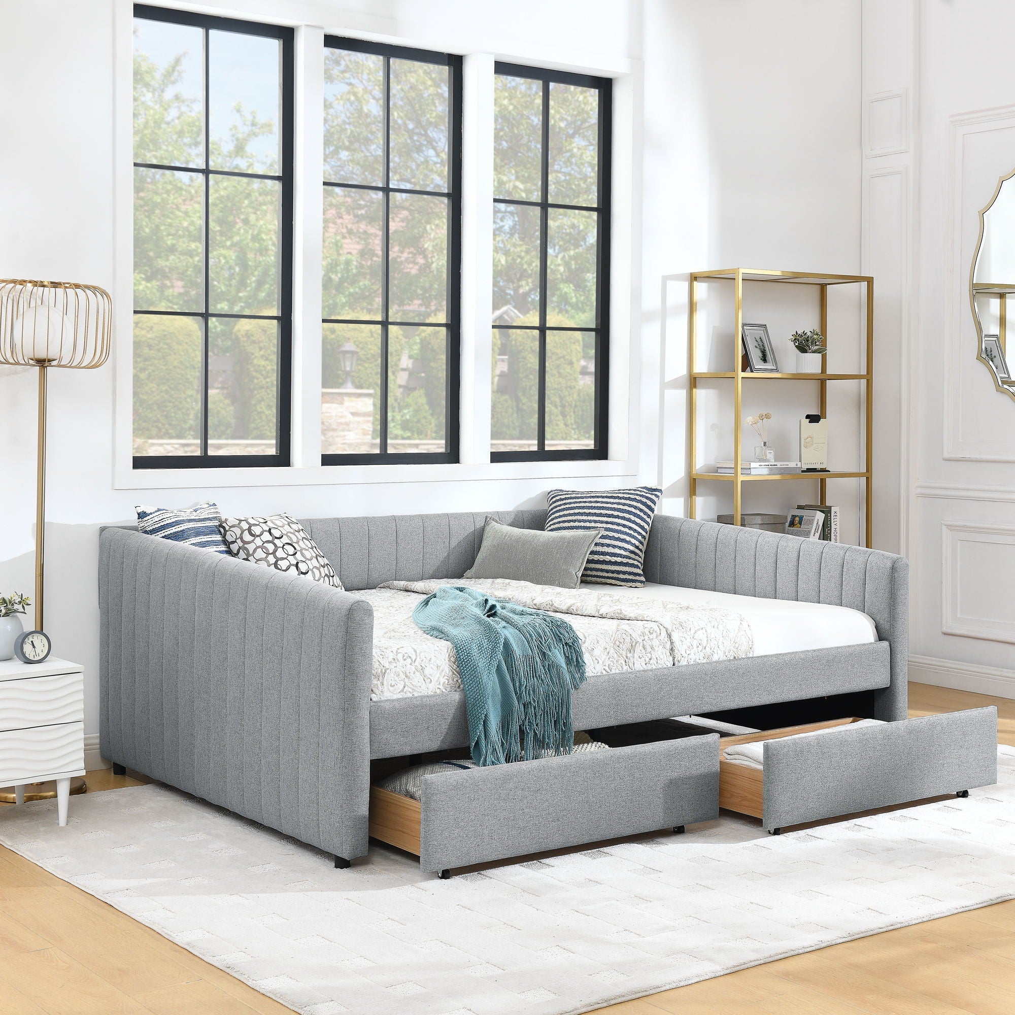 Upholstered Queen Daybed With 2 Drawers