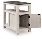 Fendenmore - Chair Side End Table