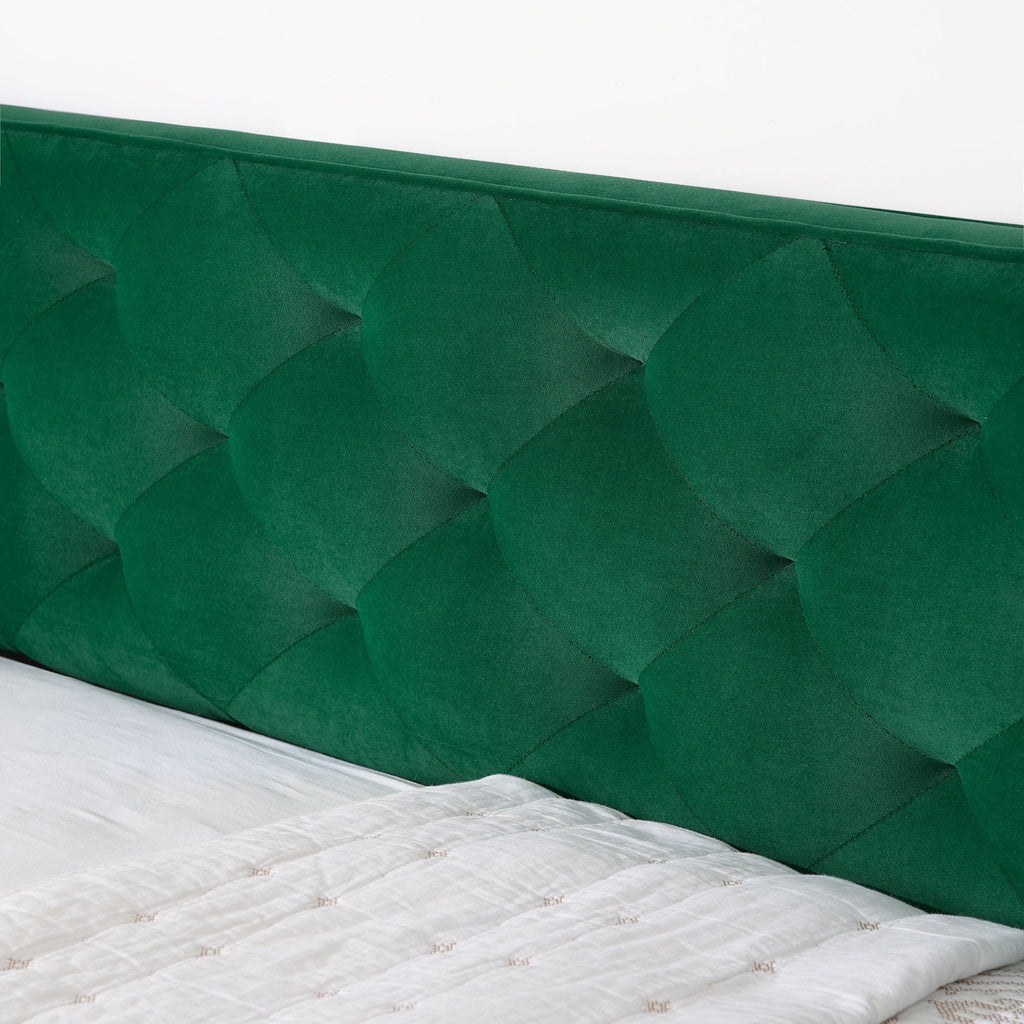 Daybed With Pop Up Trundle And USB Charging Armrest