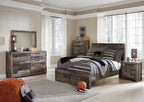 Derekson - Panel Bed