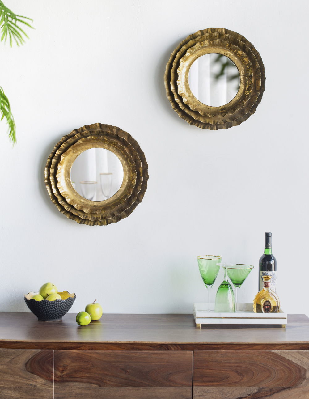 Round Wall Mirror With Metal Frame, Accent Mirror For Living Room - Gold
