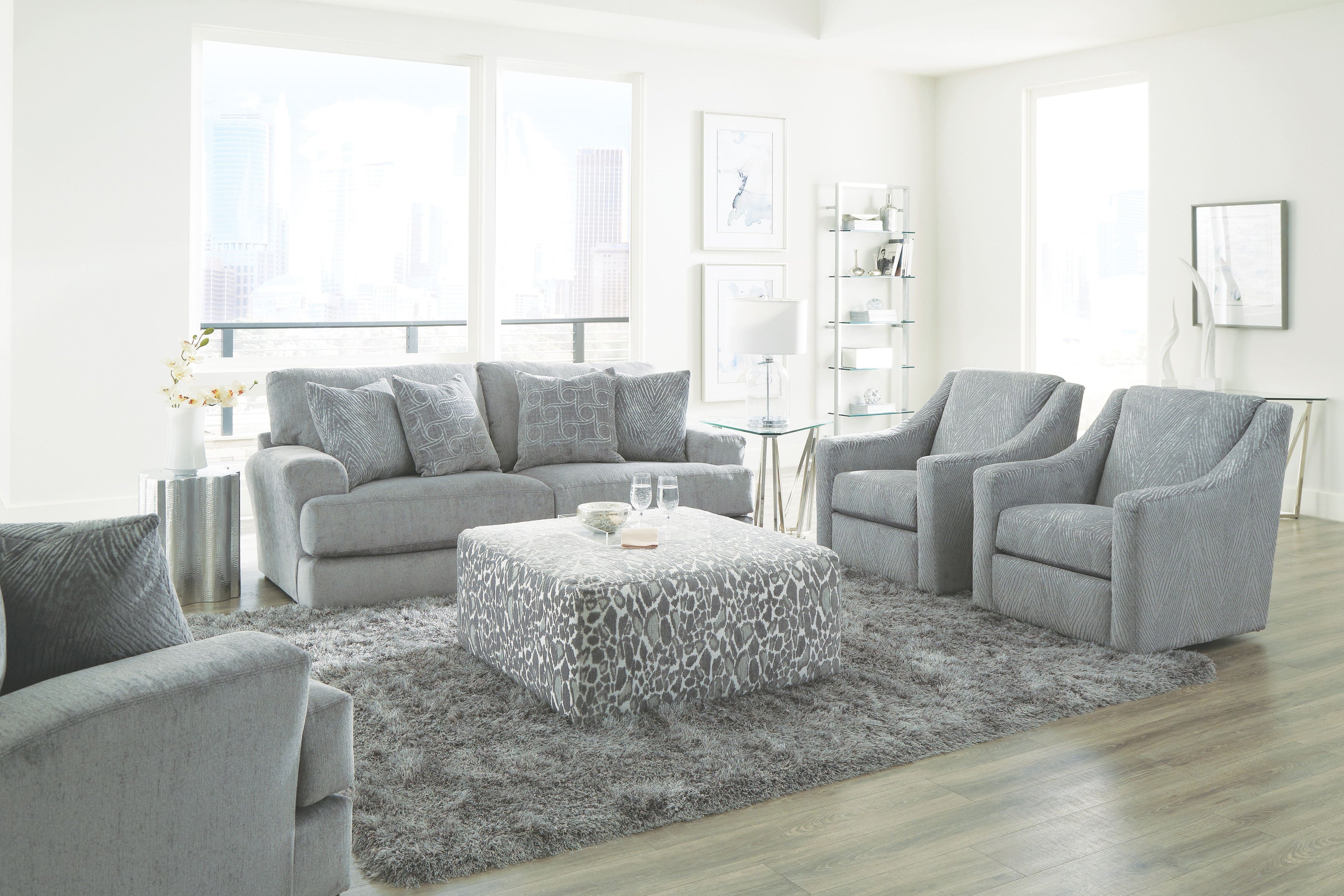 Lamar - Cocktail Ottoman