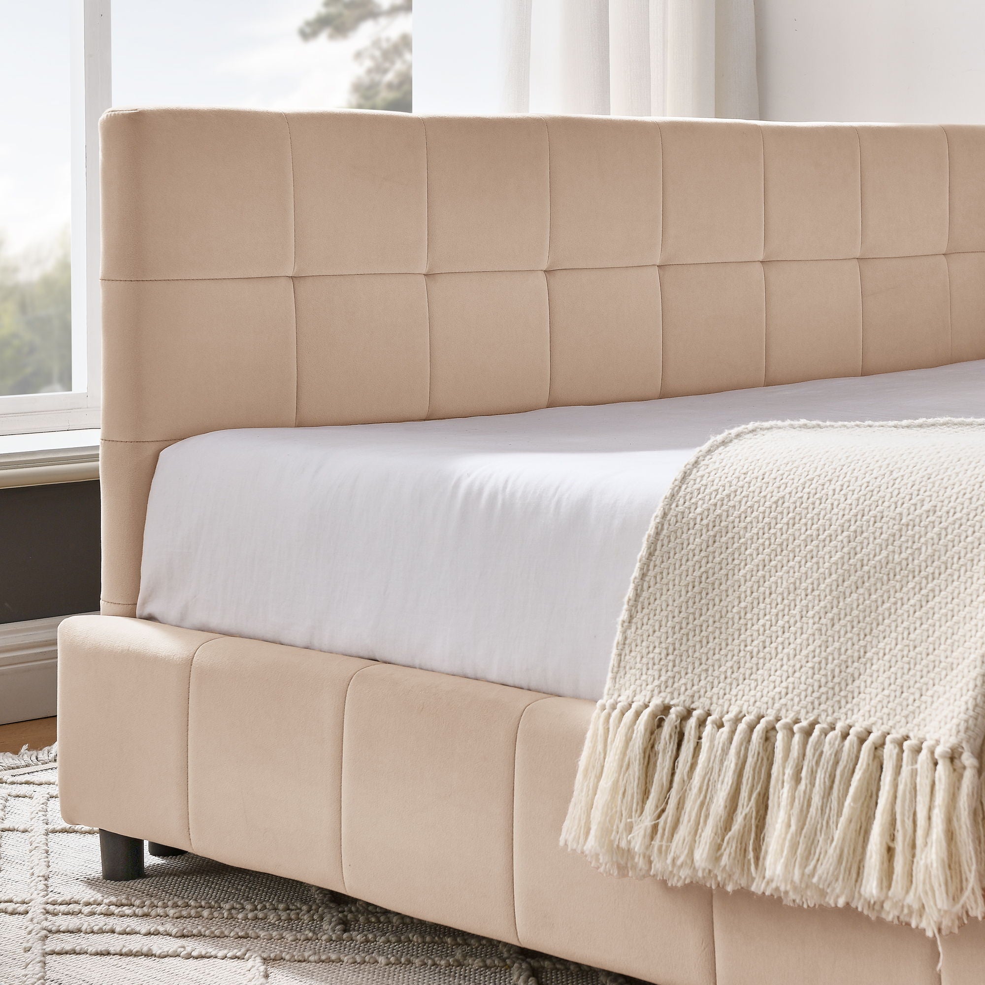 Mid-Century Storage Upholstered Tufted Bed Frame With Backrest And Armrests