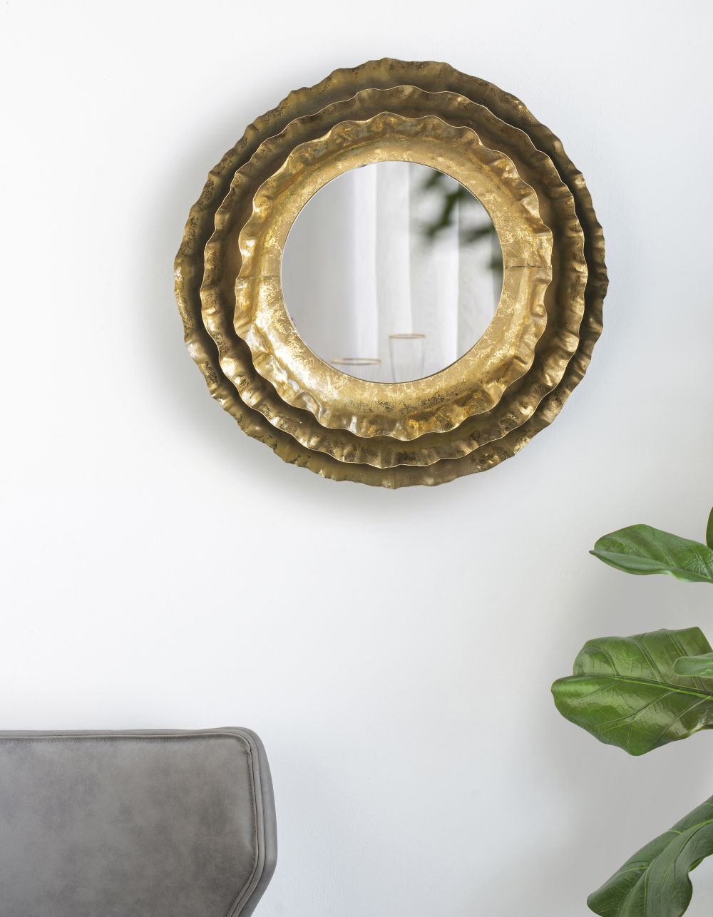 Round Wall Mirror With Metal Frame, Accent Mirror For Living Room - Gold