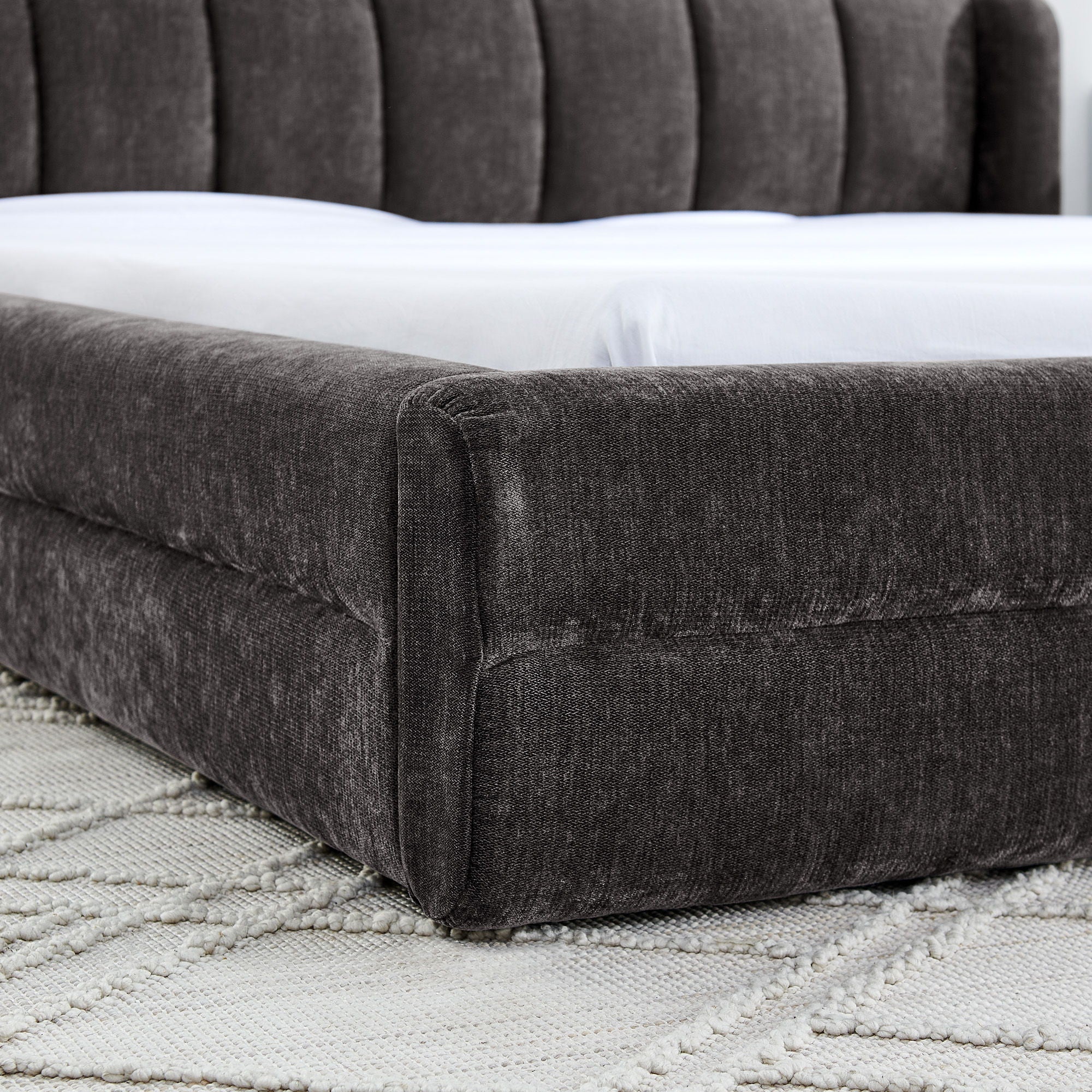 Modern Upholstered Bed Frame With Thick Fabric And Headboard