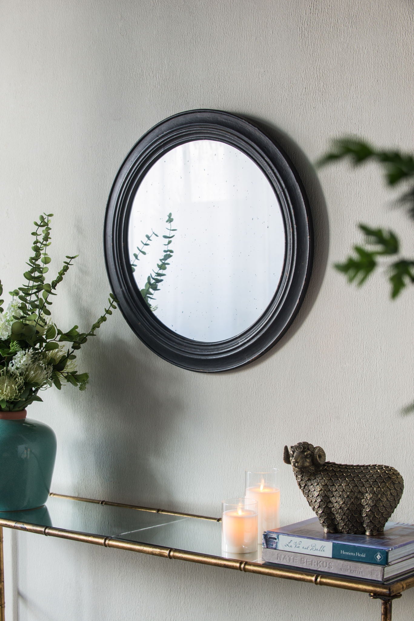 Circle Wall Mirror With Wooden Frame, Antique Classic Accent Mirror, For Living Room - Black