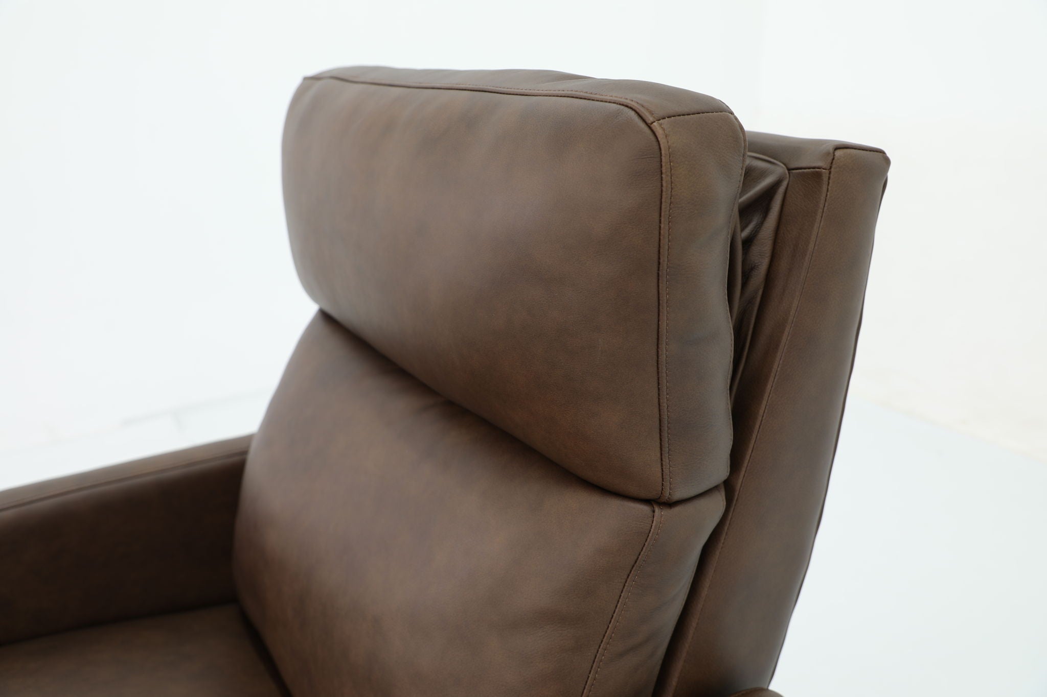 James - Power Recliner