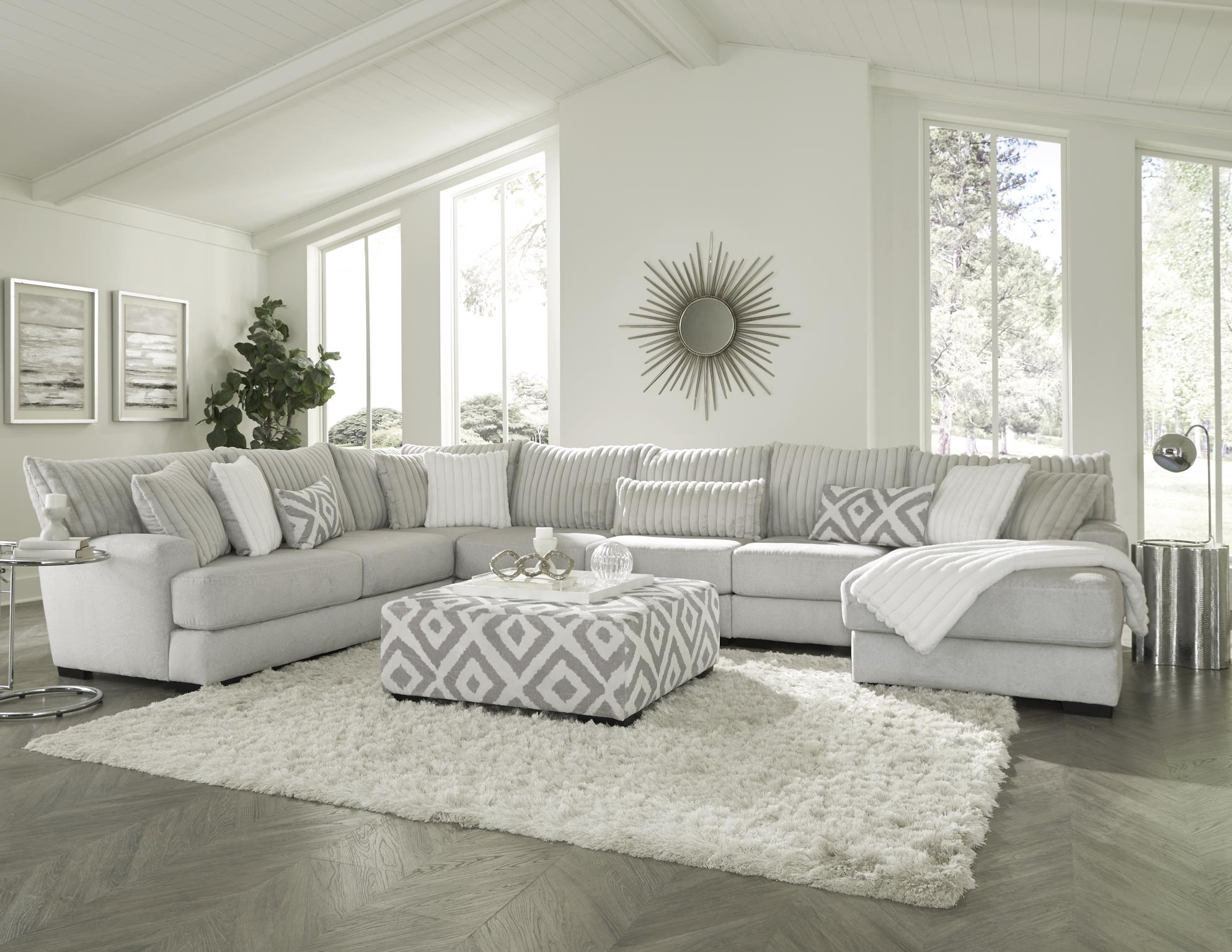 Mondo Sectional Collection