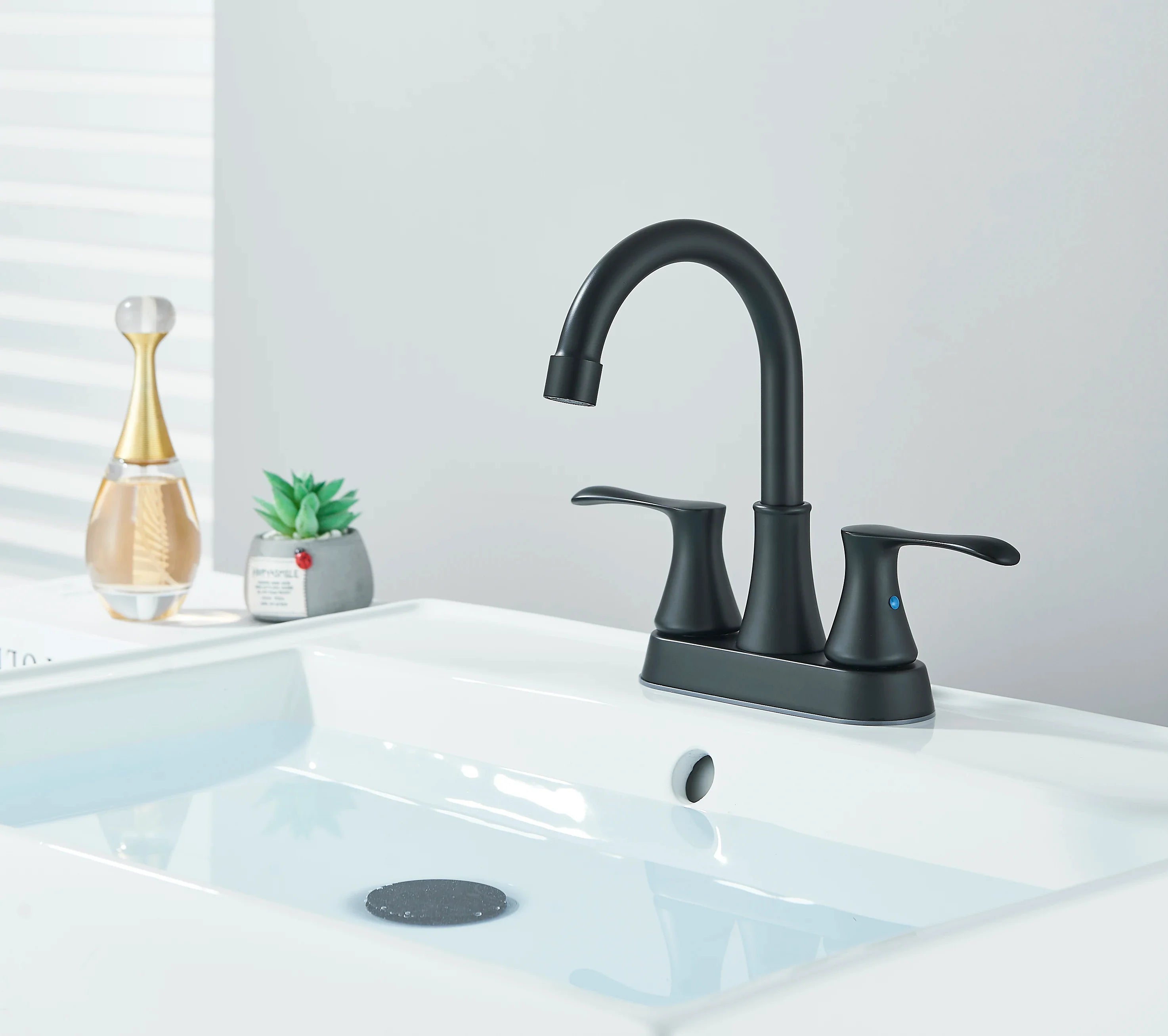 Suguword Bathroom Faucet Dual Handle Deck Mounted Brass