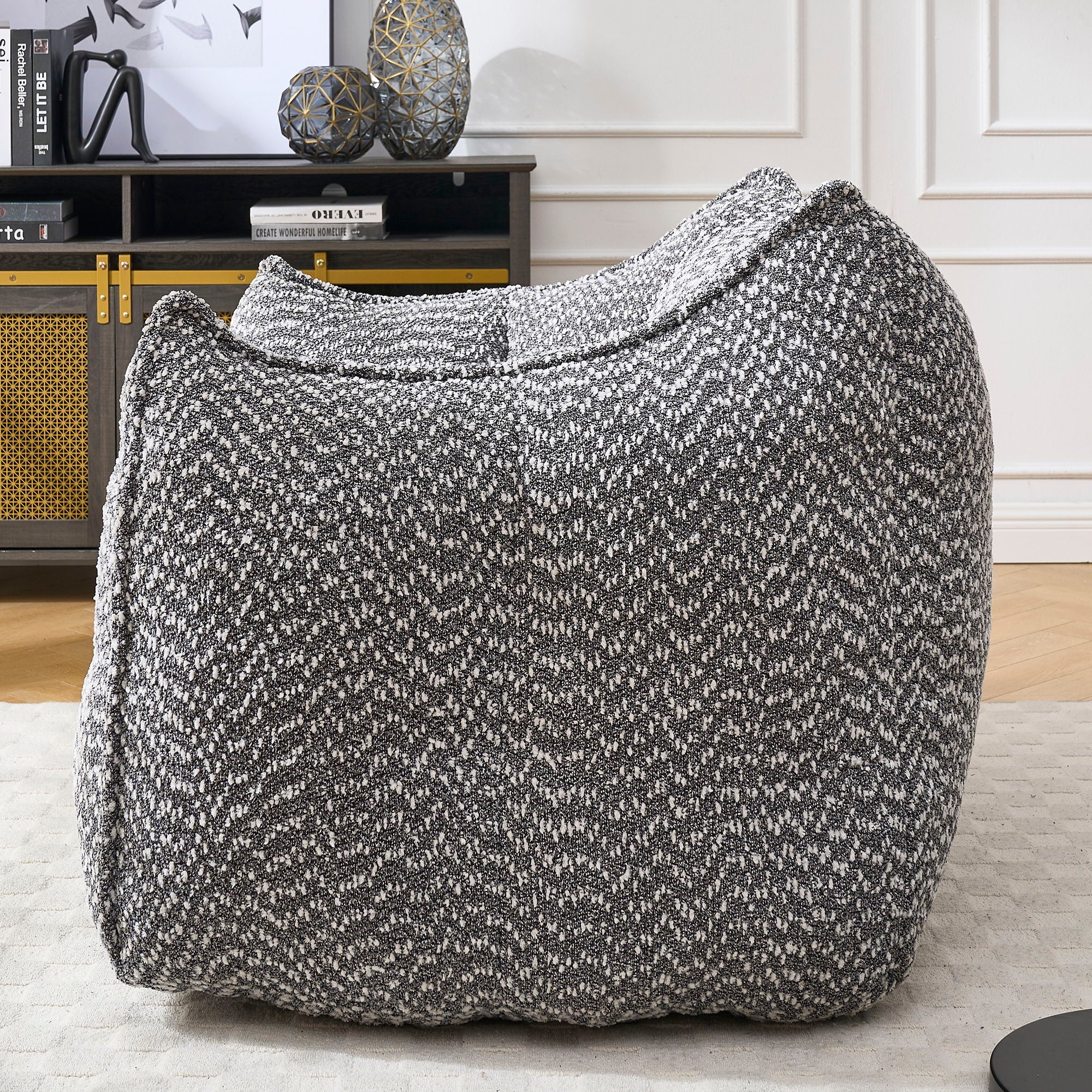 Comfortable Sofa Chairs With Highly Resilient Foam For Living Rooms And Bedrooms