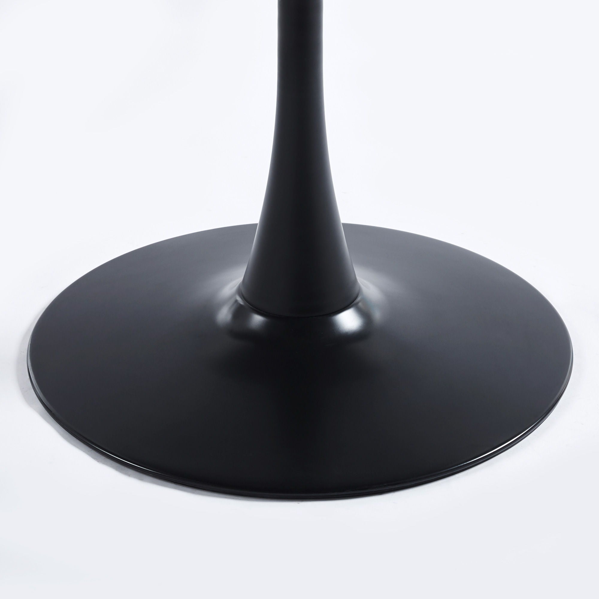 Mid-Century Tulip Table With Round Top, Pedestal Base