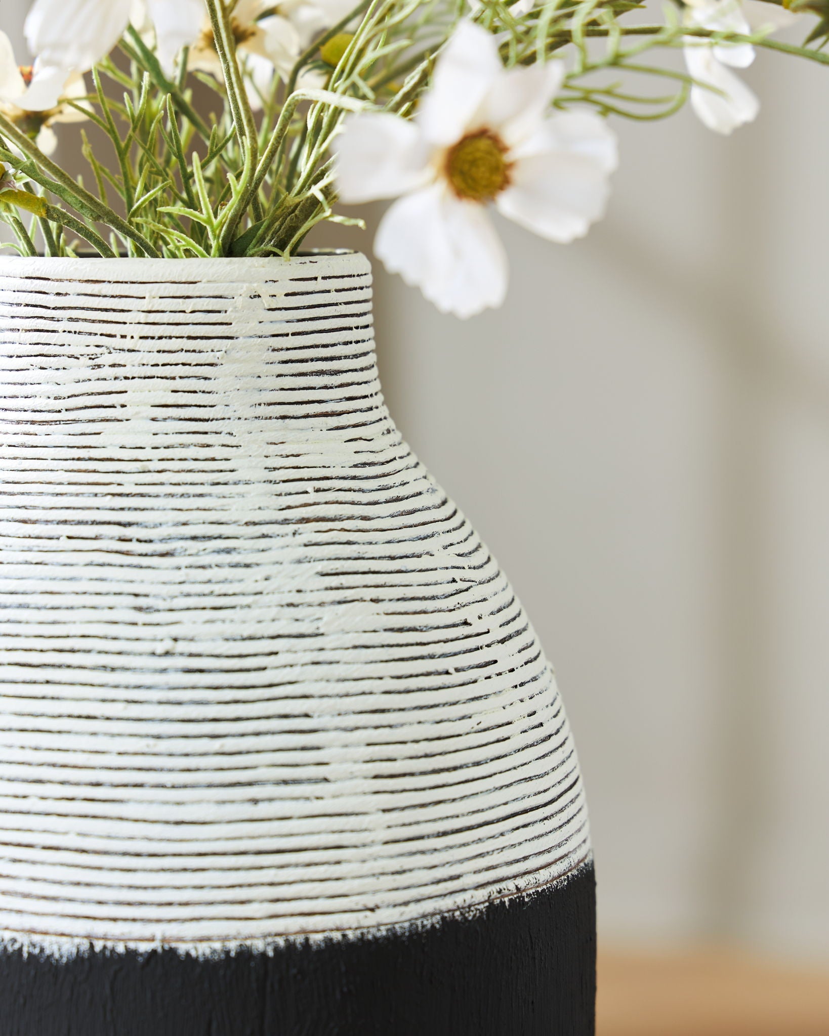 Girtha - Vase
