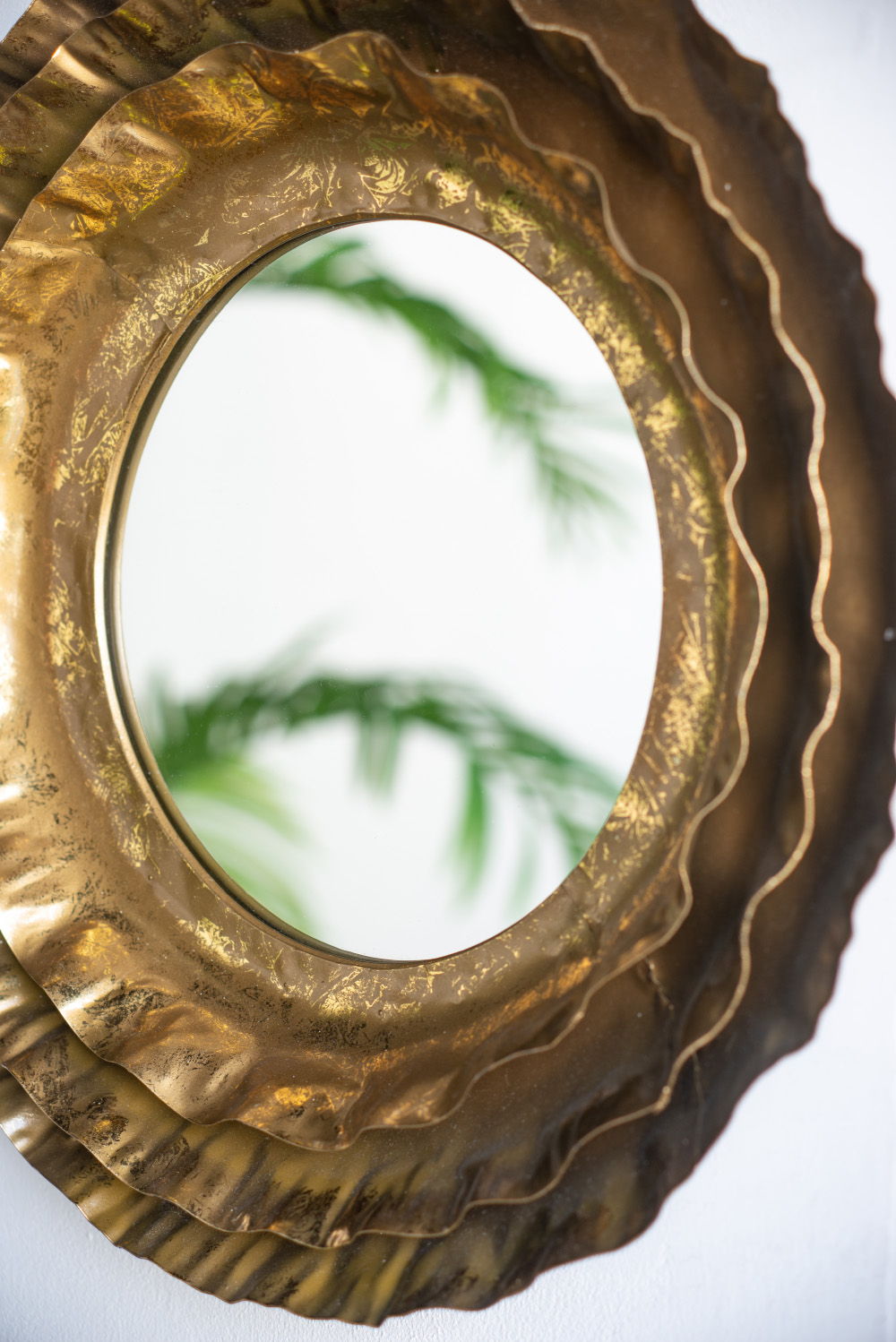 Round Wall Mirror With Metal Frame, Accent Mirror For Living Room - Gold